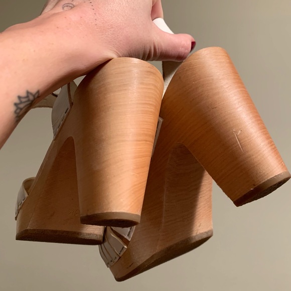 Swedish Hasbeens White Clogs - Picture 7 of 7